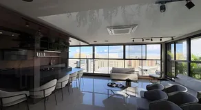 Lindo Studio com Piscina a poucos passos da Praia - Image 2