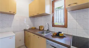 1 Bedroom Lovely Apartment In Funtana - Image 3