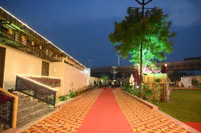 Vistara Courtyard - Image 2