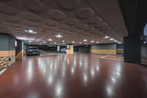 V Hotel - Image 5