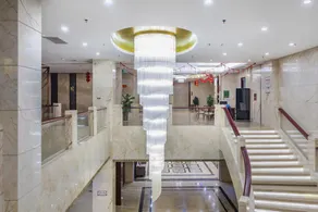 Zhongyuan Sunny International Hotel - Image 4