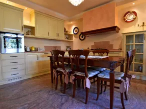 Eco-Villa in Wine Country - Image 4