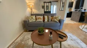 Aesthetics - 2 bedrooms and secure parking! - Image 2