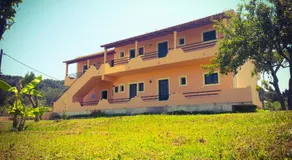Feakes Apartments - Image 3