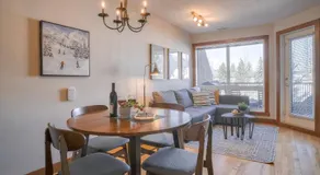 Incredible Mountain View Townhouse in DT Canmore w/ A/C & U/A Parking - Image 3