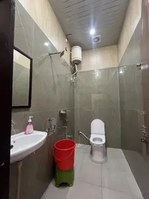 Hotel S K - Image 4
