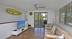 Red Door Beach House - Image 3