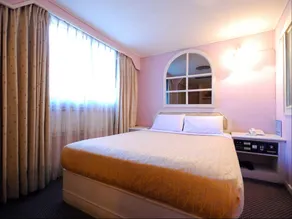 On Sight Inn - Image 4