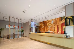 3 Best Hotels in Toronto - Image 4