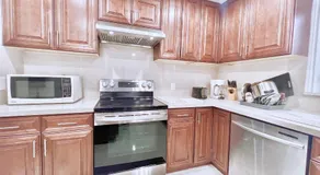 Spacious Rooms with Bath Near Wonderland & Vaughan Mills Mall - Image 3