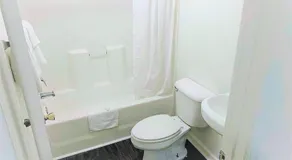 Stay Lodge Anderson - Image 3