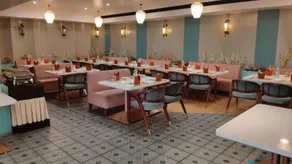 PNS NAKSHATRA LUXURY HOTEL - Image 4