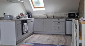 Modern loft with country views - Image 3