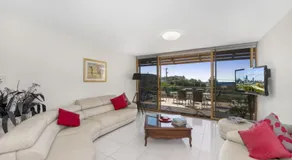 Terrace 5 - Fabulous Location - Image 2
