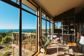 Black Wattle Coastal Retreat - Image 3