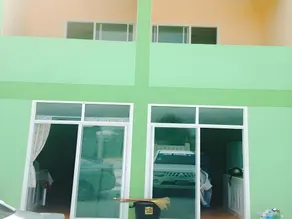 J&E - Image 5
