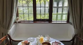 Abbey Farm Bed And Breakfast - Image 2