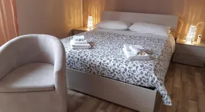 Bellissimo appartamento adatto alle famiglie con giardino - Image 2
