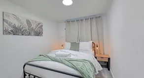 Cozy 2BR Suite Near Zoo & downtown Walk to C-Train - Image 2