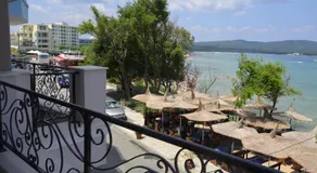 Ashram Hotel - Image 4