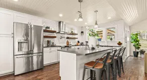 Lux 5BR gem with Heated Pool, SPA, and Outdoor Movie Theater - Image 5