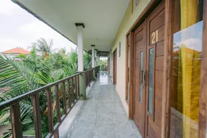 RedDoorz @ Saren Anyar Homestay Lukluk - Image 4
