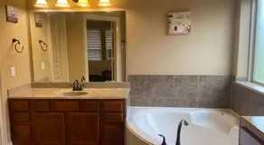 Spacious 4 Bed & 2 Bath Home in the Woodlands, TX - Image 4