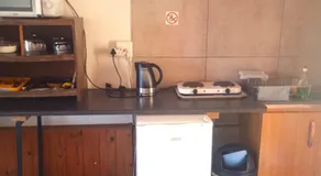 Rheola's Guest Cottage - Image 3