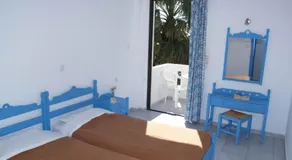 Nikos Apartments & Studios - Image 2