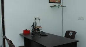 S R Guest House - Image 4