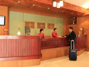 Eastern Palace Hotel - Image 5