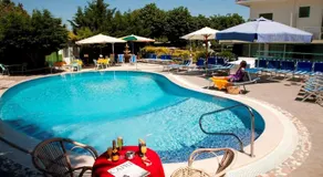 Blumoon Capri con accesso Piscina - Image 5