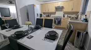Burnley Ganzes Haus 4 Schlafzimmer - Schlafplätze für 6 - Einfahrt - Image 3