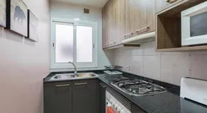 ApartEasy - Plaza España & Fira - Image 2