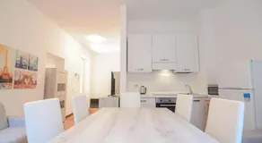 Bellagio Apartment - Image 2