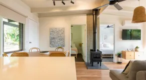 Beach cottage, 4 mins to sea with spacious garden - Image 3