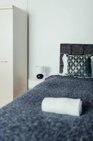 Bell Street Spacious Contractor Apartment for up to 4 People by Dream Key Solution - Image 1