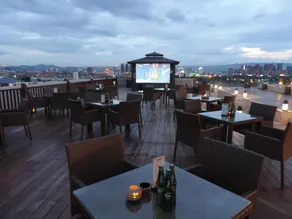Mile Bosion Hot Spring Hotel - Image 4