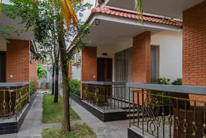 Sea Breeze Hotel & Villa - Image 2