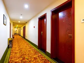 GreenTree Inn BaiYin East Bus Station LanBao Road Express Hotel - Image 4