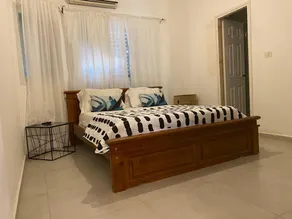 Stylish 4-room, quiet garden-apartment with pool - Image 2