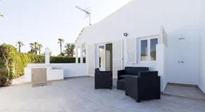Chalet a 150m de la playa y piscina privada - Image 5
