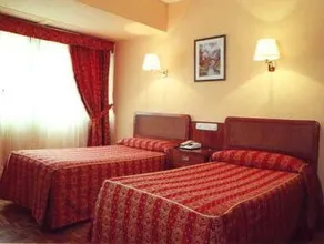 Hostal Cortés - Image 2