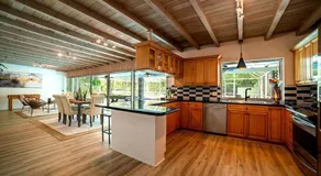 Luxury Miami Village w/Pool+Grill+MiniGolf - Image 2
