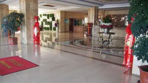 Huafu Seaview Hotel - Image 3
