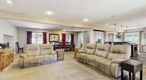 Spacious oasis with mountain views 5 decks & foosball - Image 4