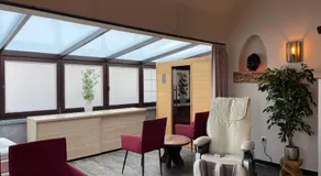 Villa con giardino | Vista sulla città - Image 2