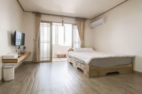 Jeju On the Stone Guest House 2 - Image 4