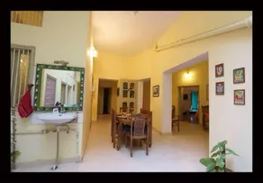 Cozy Inn - Image 4