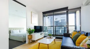 2BR CBD pad, city views, free parking, pool, gym - Image 2